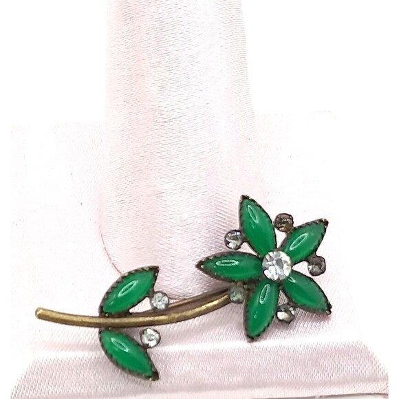 Antique Flower Brooch Green Stone  Old C Clasp - Picture 1 of 10